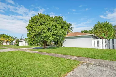 4093 NW 1st Pl, Deerfield Beach, FL 33442 - Photo 3