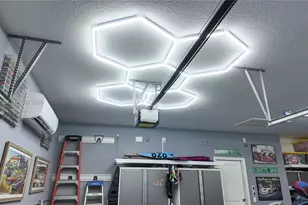 2135 NW 14th Terrace, Homestead, FL 33030 - Photo 29