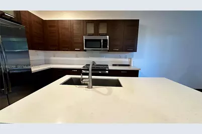 9155 NW 161st St, Miami Lakes, FL 33018 - Photo 15