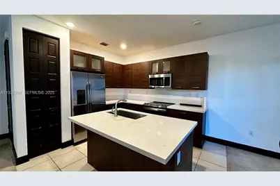 9155 NW 161st St, Miami Lakes, FL 33018 - Photo 9