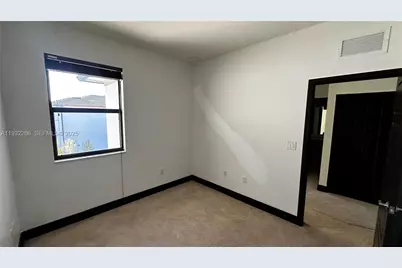 9155 NW 161st St, Miami Lakes, FL 33018 - Photo 35