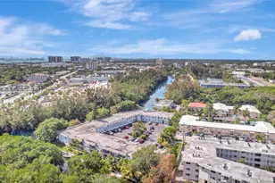 1860 Venice Park Dr, North Miami, FL 33181 - Photo 27