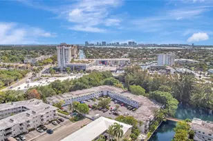 1860 Venice Park Dr, North Miami, FL 33181 - Photo 23