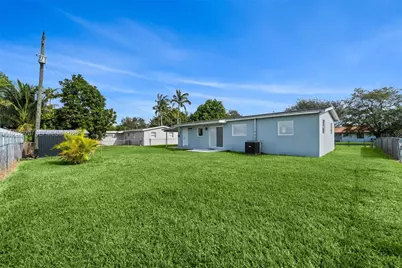 13710 Harrison St, Miami, FL 33176 - Photo 21