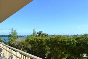 11113 Biscayne Blvd, Miami, FL 33181 - Photo 1