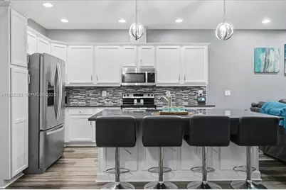 4126 Cascada Cir, Cooper City, FL 33024 - Photo 11