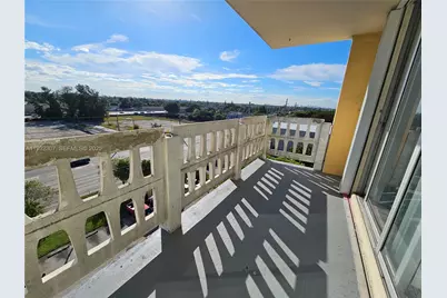 15600 NW 7th Ave #704, Miami, FL 33169 - Photo 5