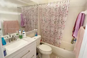 10877 NW 8th St, Pembroke Pines, FL 33026 - Photo 19