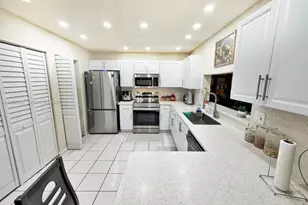 10877 NW 8th St, Pembroke Pines, FL 33026 - Photo 31