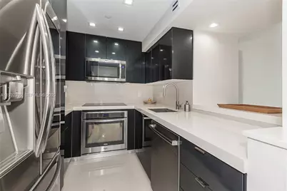 1000 West Ave #327, Miami Beach, FL 33139 - Photo 15