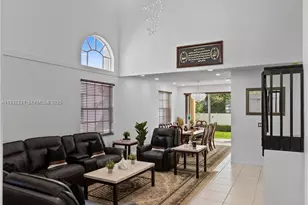 15558 NW 12th Ct, Pembroke Pines, FL 33028 - Photo 5