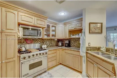 801 NE 17th St, Fort Lauderdale, FL 33305 - Photo 3