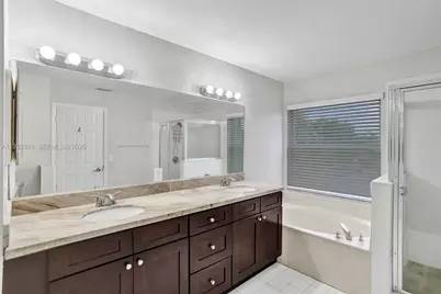 16452 NW 22nd St, Pembroke Pines, FL 33028 - Photo 21