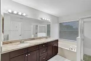 16452 NW 22nd St, Pembroke Pines, FL 33028 - Photo 21