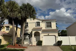 327 NW 159th Ave, Pembroke Pines, FL 33028 - Photo 1