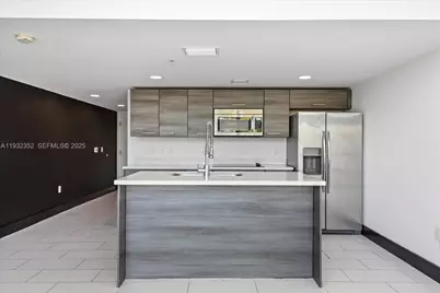 421 Meridian Ave #19, Miami Beach, FL 33139 - Photo 19