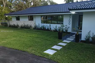 7700 SW 168th Terrace, Palmetto Bay, FL 33157 - Photo 1