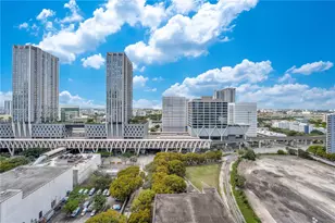 11 NE 6th St, Miami, FL 33132 - Photo 43