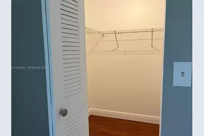 350 W Palm Cir W #201, Pembroke Pines, FL 33025 - Photo 13