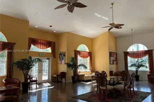 350 W Palm Cir W, Pembroke Pines, FL 33025 - Photo 25