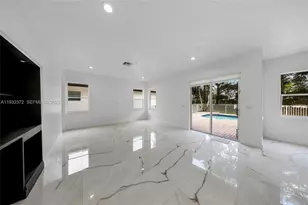 19371 SW 30th St, Miramar, FL 33029 - Photo 9