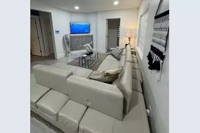 111 NW 39th Ave, Miami, FL 33126 - Photo 9