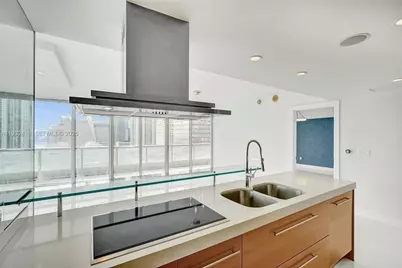 495 Brickell Ave #2301, Miami, FL 33131 - Photo 21