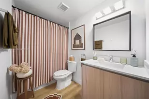 1542 NW 2nd St, Miami, FL 33125 - Photo 13