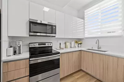 1542 NW 2nd St #209, Miami, FL 33125 - Photo 9