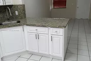 5290 W 21st Ct, Hialeah, FL 33016 - Photo 5