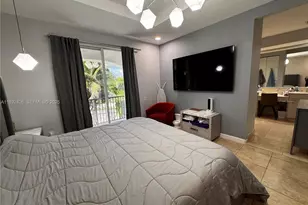 876 W Spinnaker Dr W, Hollywood, FL 33019 - Photo 13