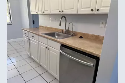 185 Lakeview Dr #101, Weston, FL 33326 - Photo 33