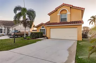 2042 Cross Breeze Dr, Wellington, FL 33414 - Photo 3