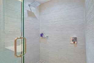 901 Brickell Key Blvd, Miami, FL 33131 - Photo 29