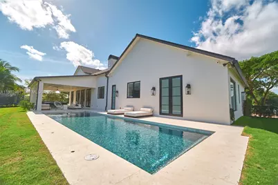 11001 SW 74th Ave, Pinecrest, FL 33156 - Photo 5