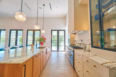 11001 SW 74th Ave, Pinecrest, FL 33156 - Photo 3