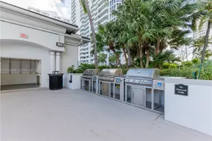 21205 Yacht Club Dr, Aventura, FL 33180 - Photo 35