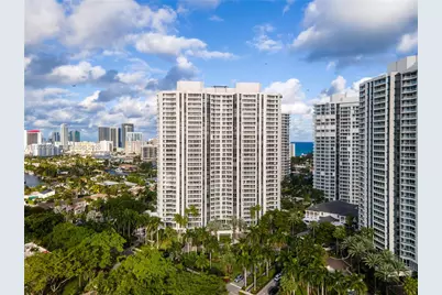 21205 Yacht Club Drive #304, Aventura, FL 33180 - Photo 3