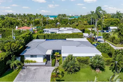 6420 Pinetree Drive Cir, Miami Beach, FL 33141 - Photo 1