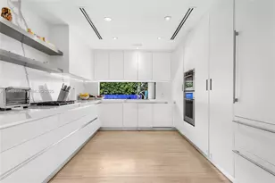 6420 Pine Tree Dr Cir, Miami Beach, FL 33141 - Photo 7