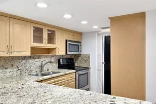 5201 Orduna Dr, Coral Gables, FL 33146 - Photo 9