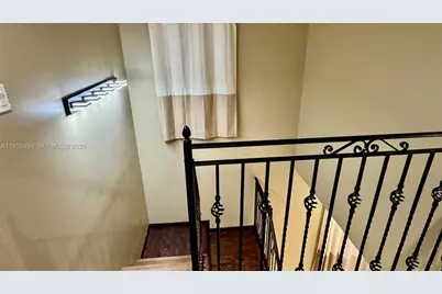 1094 Redwood St #1094, Hollywood, FL 33019 - Photo 13