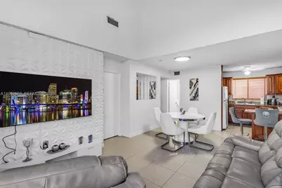 2740 W 63rd St #206, Hialeah, FL 33016 - Photo 7