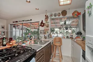 6918 Holly Rd, Miami Lakes, FL 33014 - Photo 5