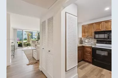 103 Royal Park Dr #1G, Oakland Park, FL 33309 - Photo 7