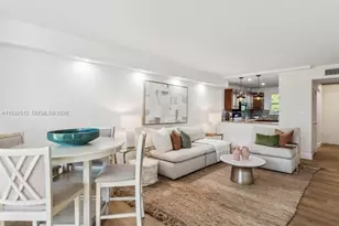 103 Royal Pk Dr, Oakland Park, FL 33309 - Photo 1