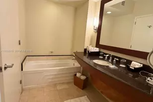 18001 Collins Ave, Sunny Isles Beach, FL 33160 - Photo 31