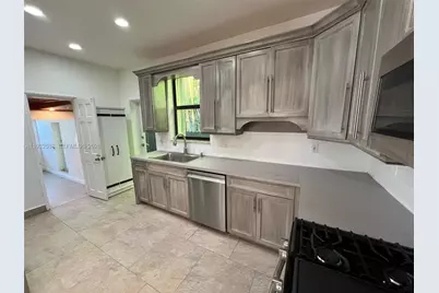 4575 Post Ave, Miami Beach, FL 33140 - Photo 29