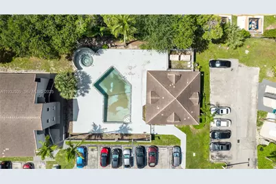7200 NW 179th St #105, Hialeah, FL 33015 - Photo 21