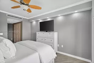 16711 Collins Ave, Sunny Isles Beach, FL 33160 - Photo 29